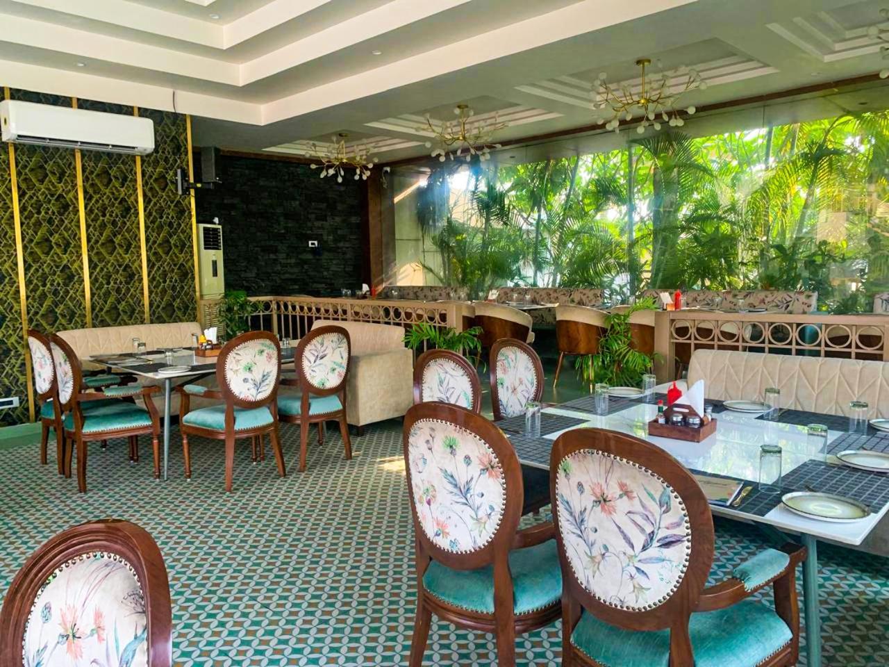 Pink Villa Boutique Hotel มีรัท ภายนอก รูปภาพ