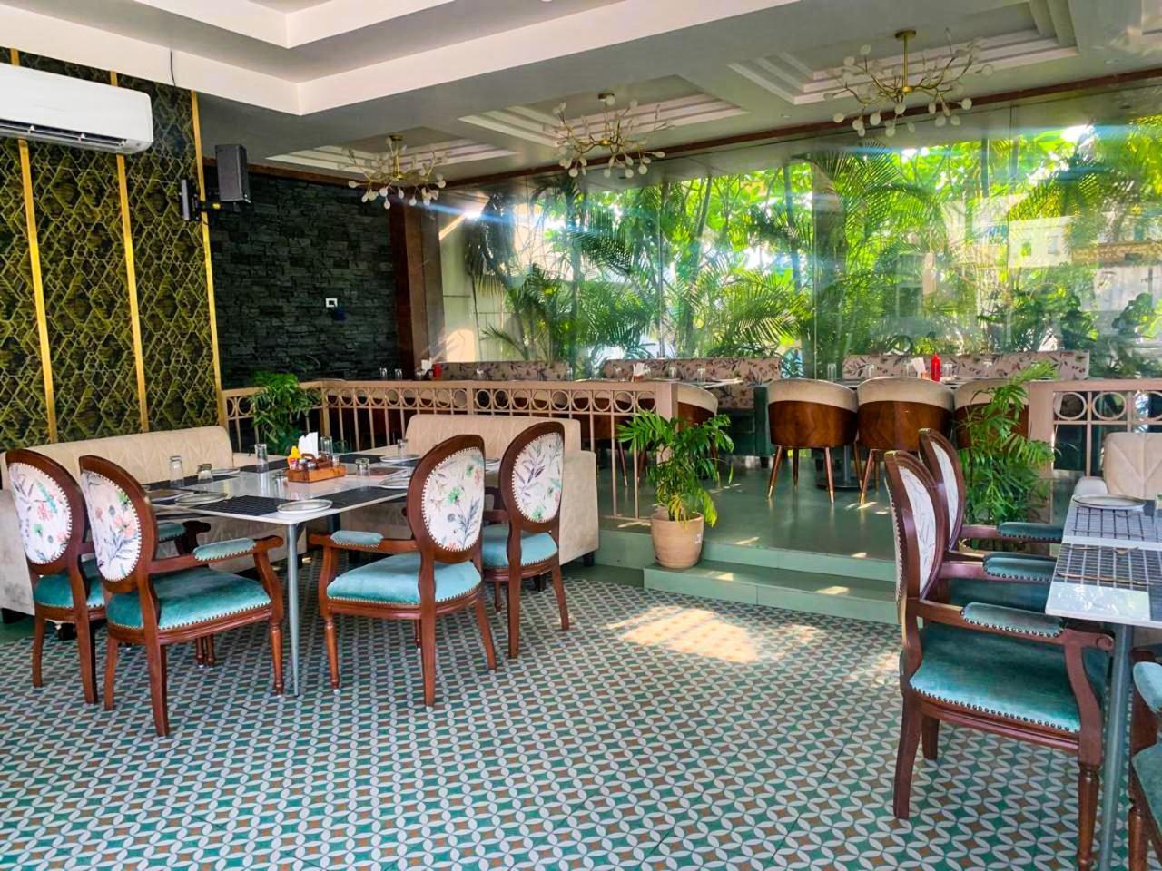 Pink Villa Boutique Hotel มีรัท ภายนอก รูปภาพ