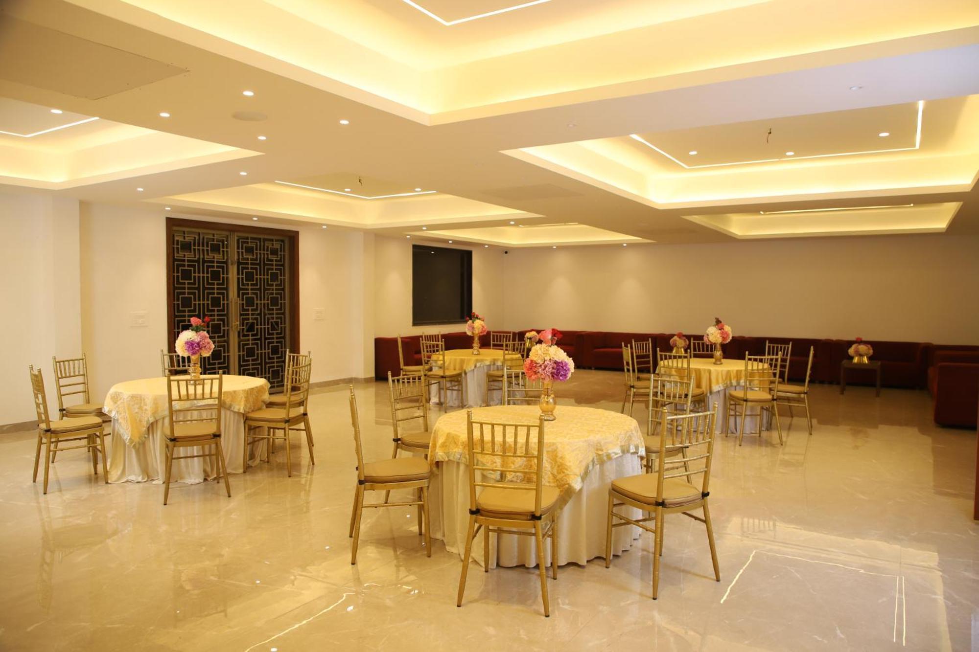 Pink Villa Boutique Hotel มีรัท ภายนอก รูปภาพ