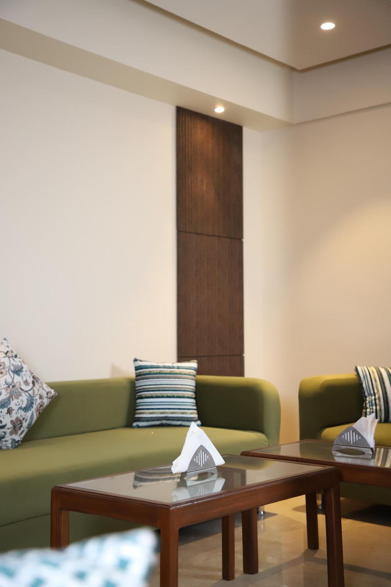 Pink Villa Boutique Hotel มีรัท ภายนอก รูปภาพ