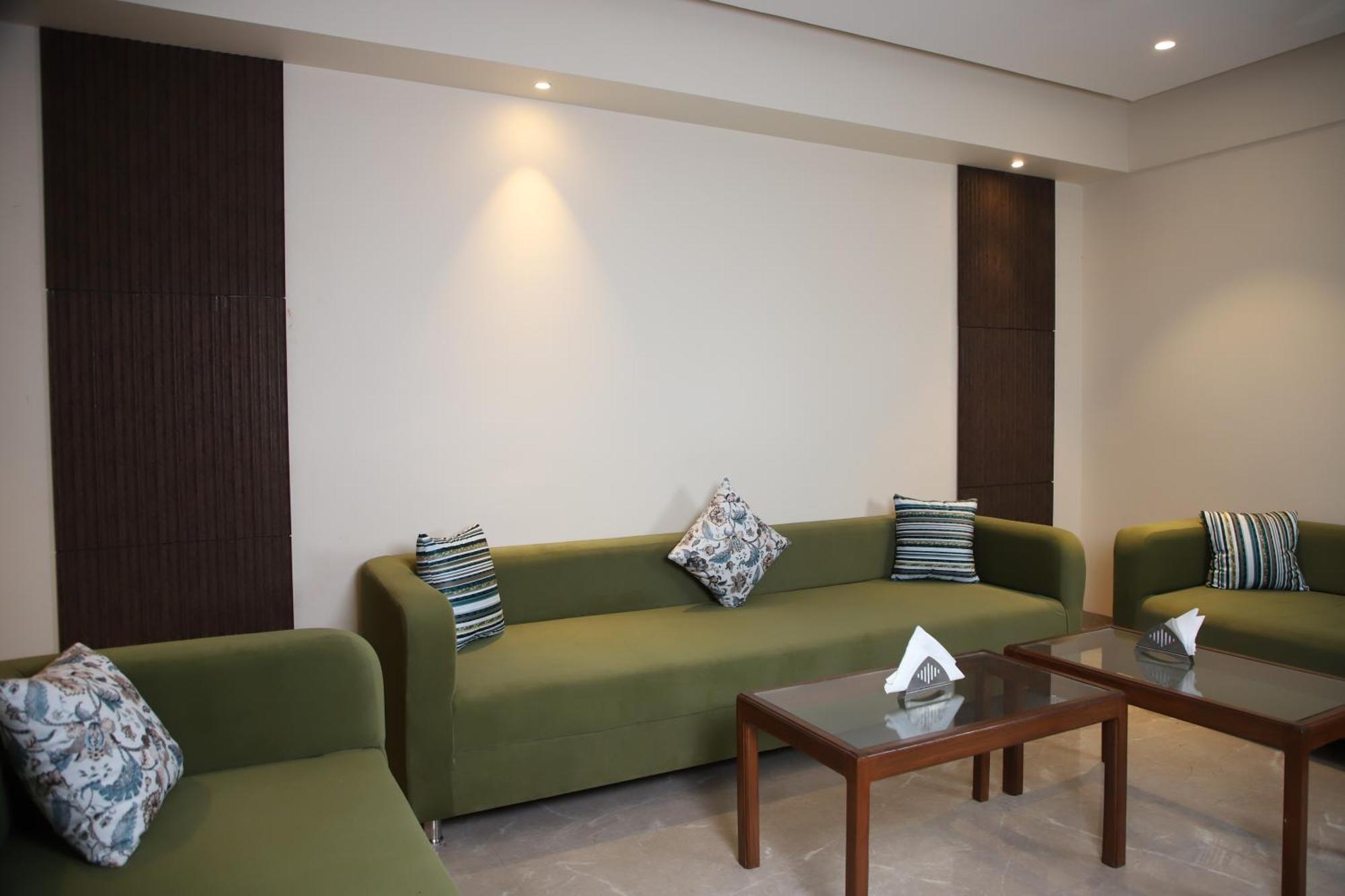 Pink Villa Boutique Hotel มีรัท ภายนอก รูปภาพ