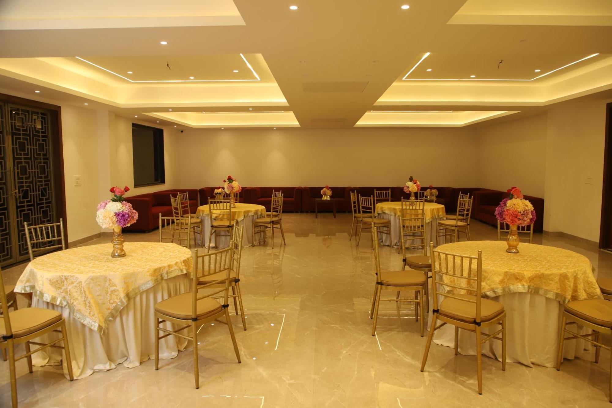 Pink Villa Boutique Hotel มีรัท ภายนอก รูปภาพ