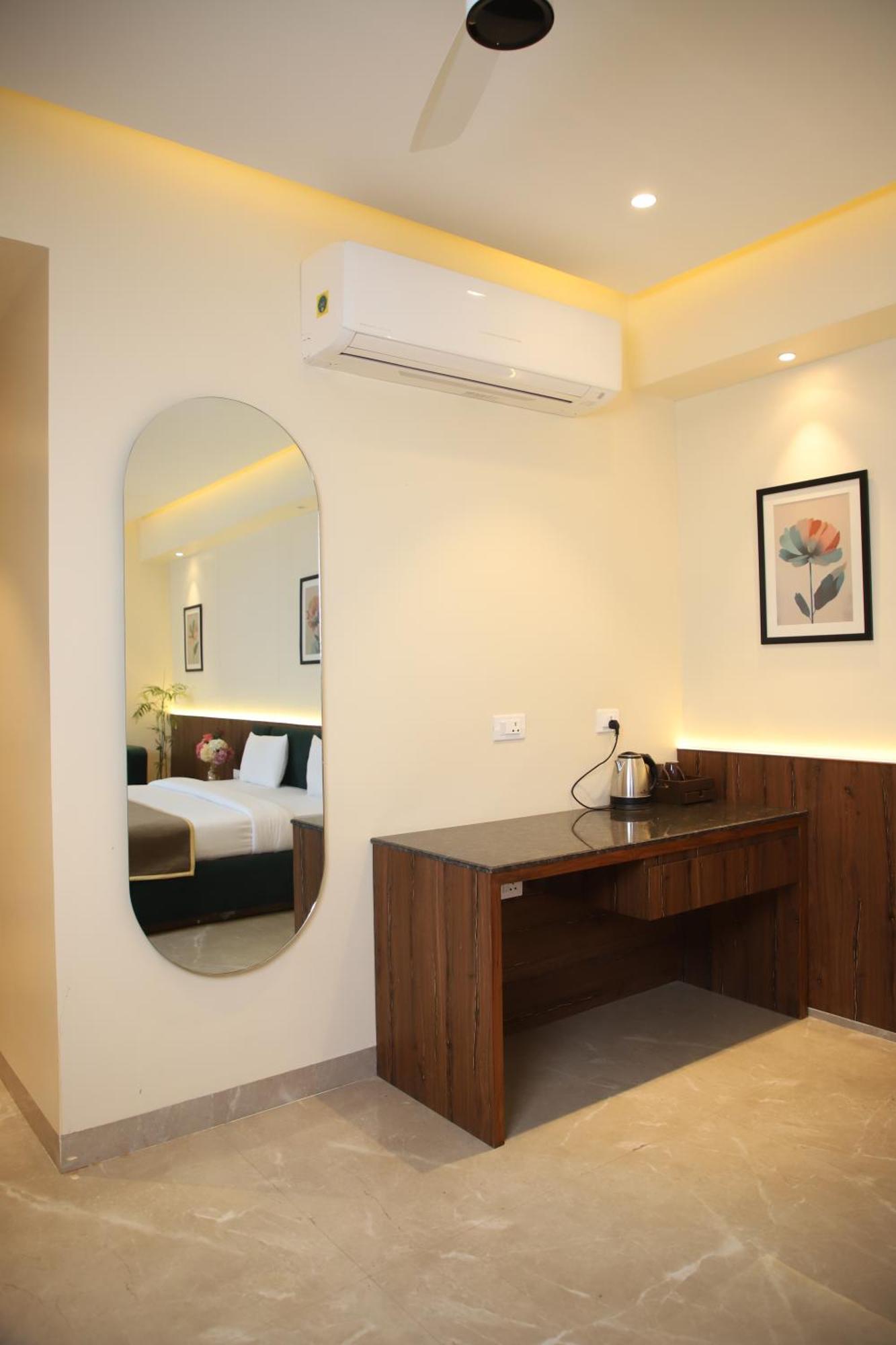 Pink Villa Boutique Hotel มีรัท ภายนอก รูปภาพ