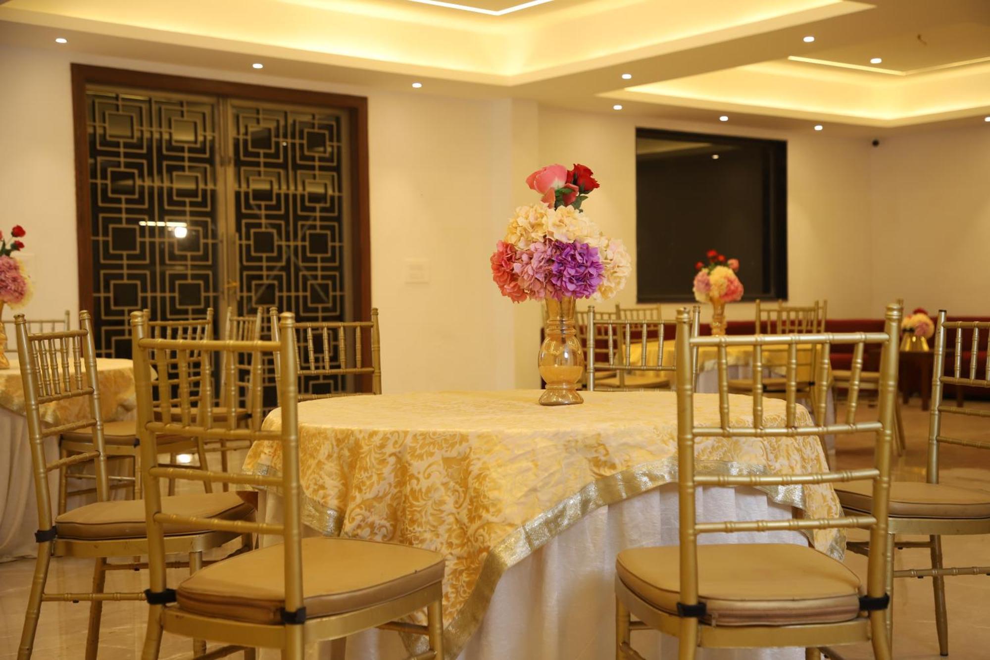 Pink Villa Boutique Hotel มีรัท ภายนอก รูปภาพ