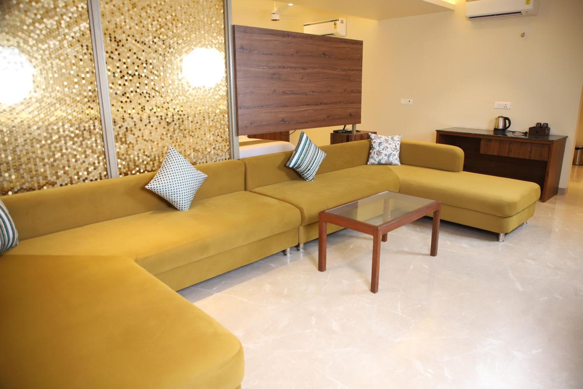 Pink Villa Boutique Hotel มีรัท ภายนอก รูปภาพ